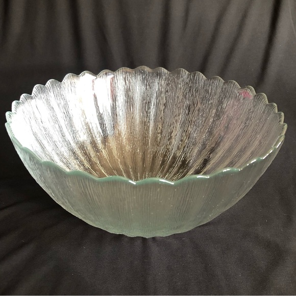 arcoroc Other - Vintage Scalloped Edged 12” Serving Bowl